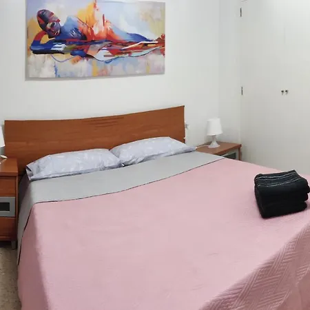 Alexandria Apartment *
